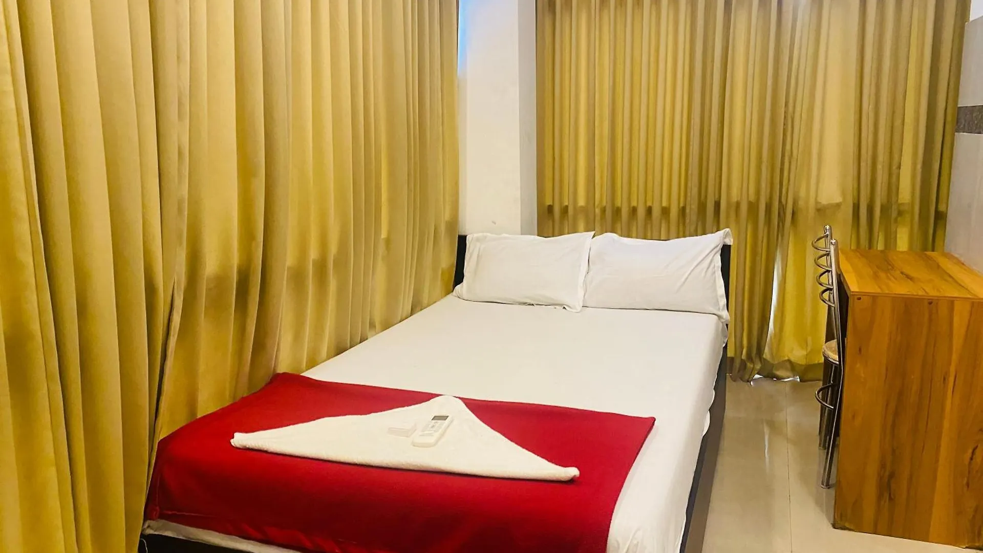 *** فندق Nearest Rooms Thrissur الهند