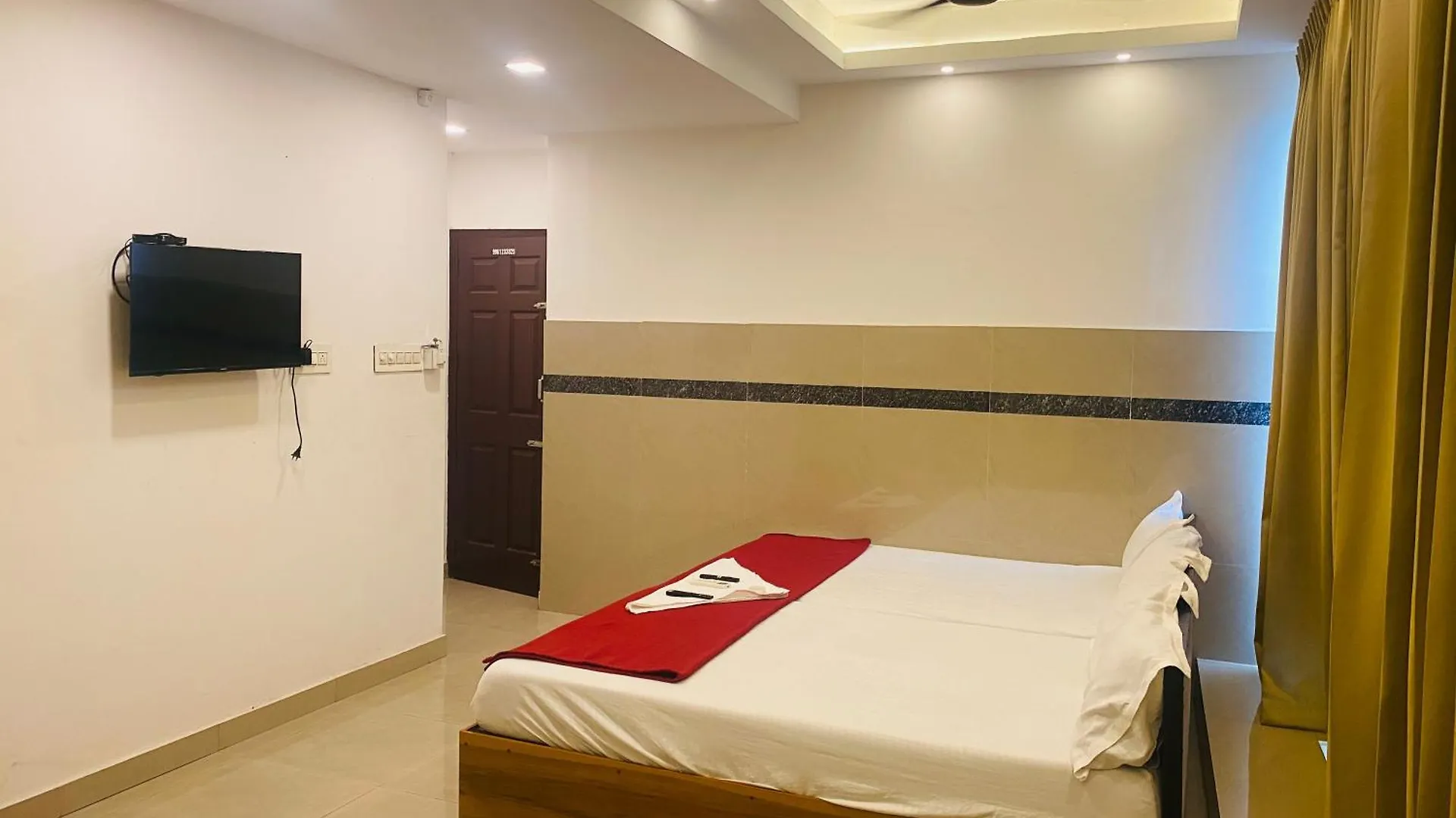 Nearest Rooms Thrissur 3*,  Indie